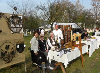 Cu prietenii la Muzeul Golesti, Arges