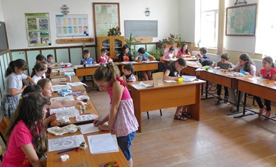 Atelierul de pictura pe sticla, Moroeni -Dambovita-